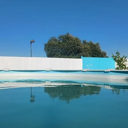 Saudade, Casa Entre Encinas
